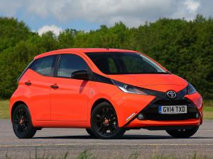 Toyota Aygo x-cite 5-Door (UK) '2014